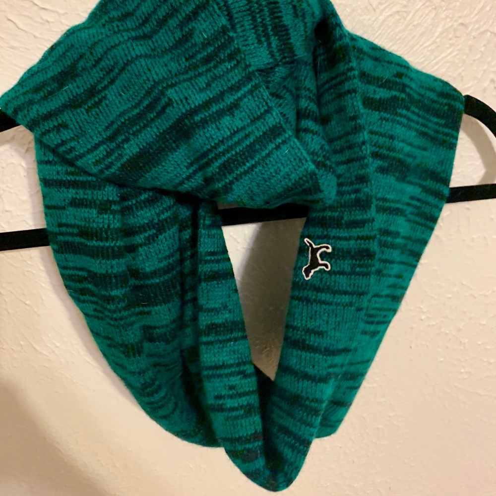 Cute infinity scarf.